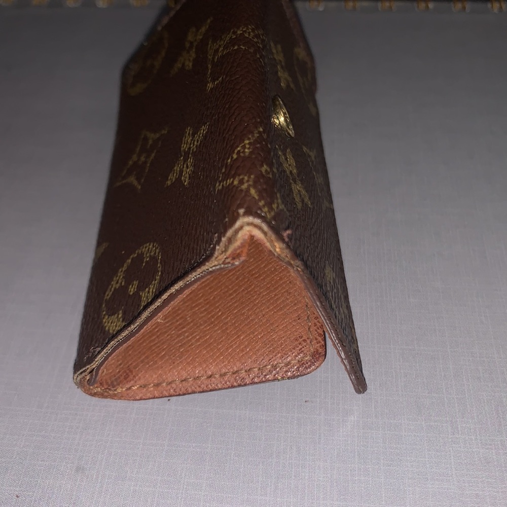 🤎 🤎 🤎 Louis Vuitton Monogram signature design LV Logo 4 key holder M/F - Picture 9 of 11